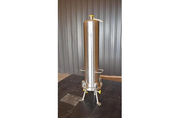 Used USED FILTER, CARTRIDGE TYPE, 1.5" INLET/OUTLET, 316L STAINLESS STEEL, SANITARY, UNUSED