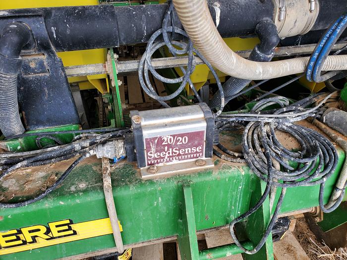 Used 12R22 John Deere 1730 MaxEmerge Plus Planter w/ Precision Meters