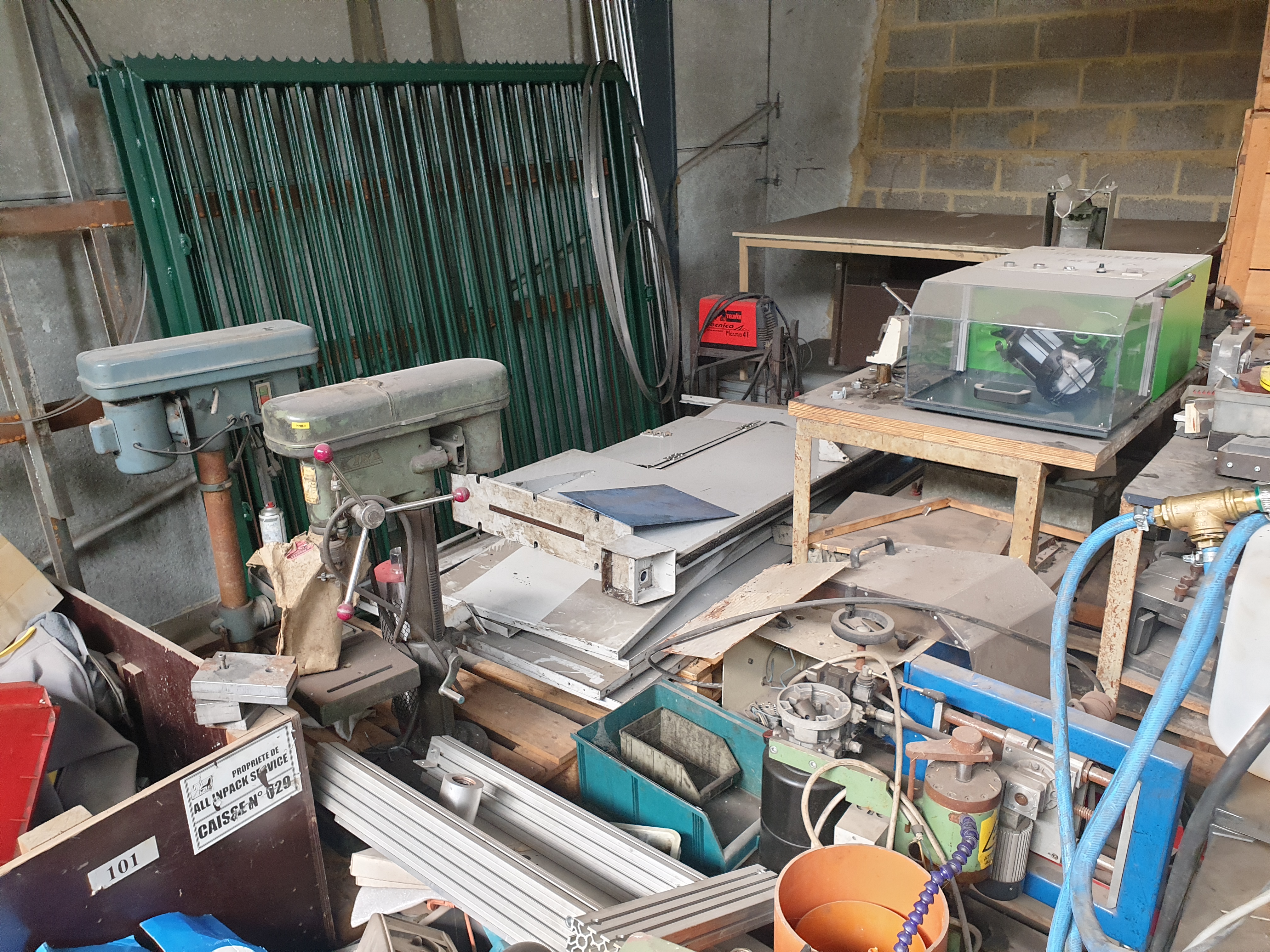 Gebruikt 1999 MAZAK VTC 30 C