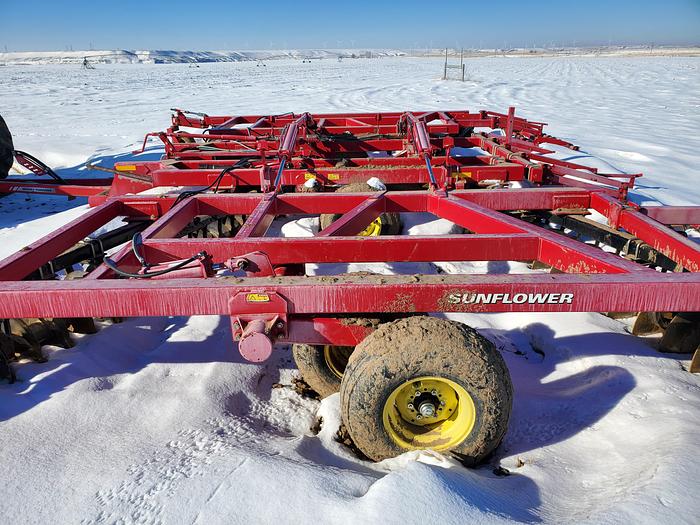 Used 36' Sunflower 1435 Tandem Disk