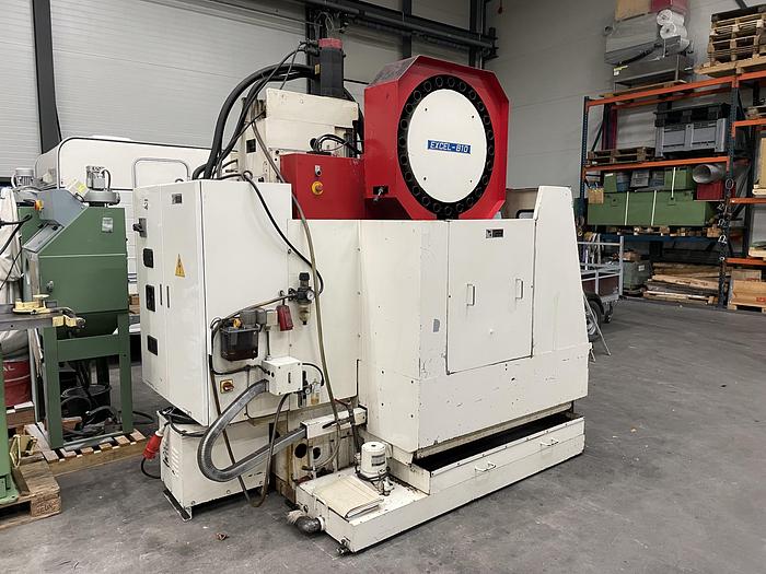 Gebruikt 1991 Kiwa bewerkingscentrum Excel-810