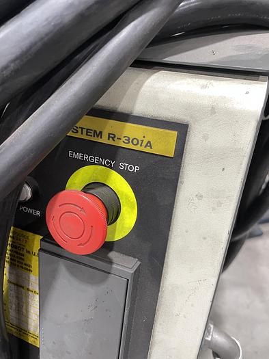 Used FANUC M900iA/350 6 AXIS ROBOT WITH 30iA CONTROLLER AND WEBBER SERVO SHEET METAL SCREW GUN