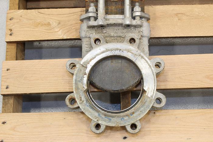 Used True Line 6" Air Operated Knife Gate Valve #43988