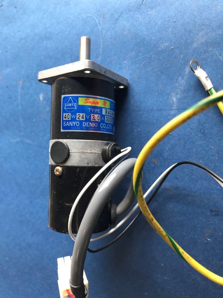 Used Sanyo Denki R404-081E dc servo motor with Yamaha YRE52-SR404