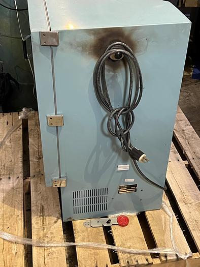 Used 19" W x 15 "D x 17" H BLUE M OVEN - 500 DEG F 260 DEG C - 120 VOLTS