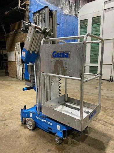 Used 2012 GENIE AWP-25S
