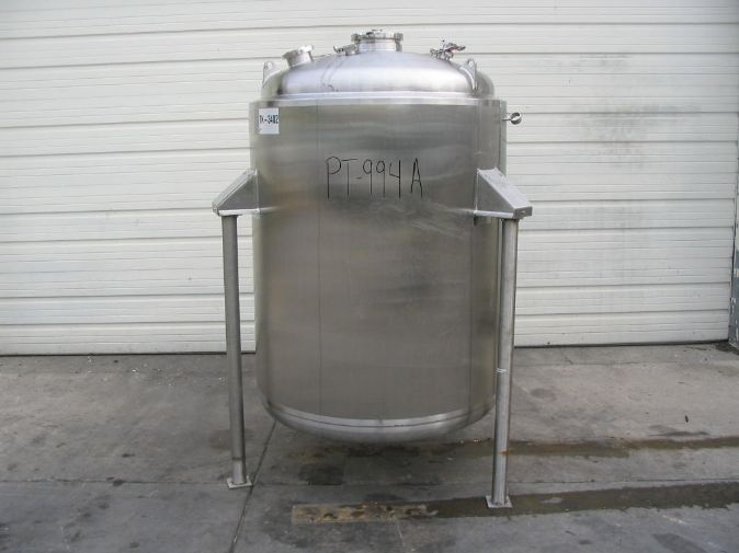 Used 260 GALLON PRESSURE TANK.  T&C STAINLESS SERIAL TC5744-2