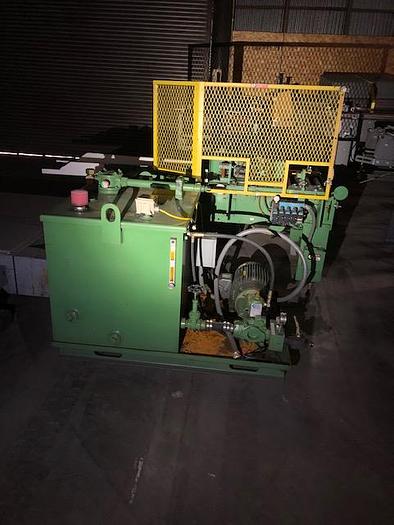 Used Columbia Model FL-500 Case Palletizer