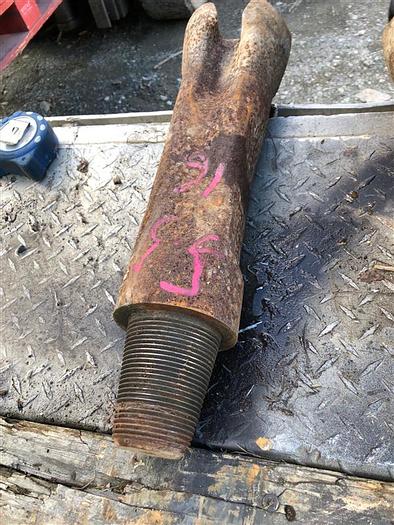 Used 5-1/2" X 16" Chisel Style Drill Bit 2.25x3.25 Thread for Cable Tool