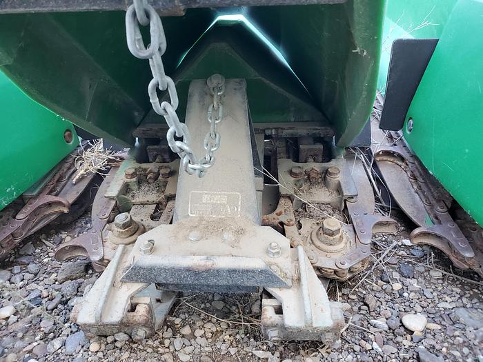 Used 12r22 John Deere Corn Header
