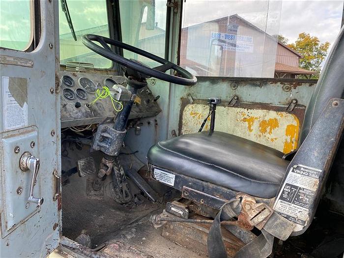 Used 1980 Ingersoll-Rand T4W Drill Rig