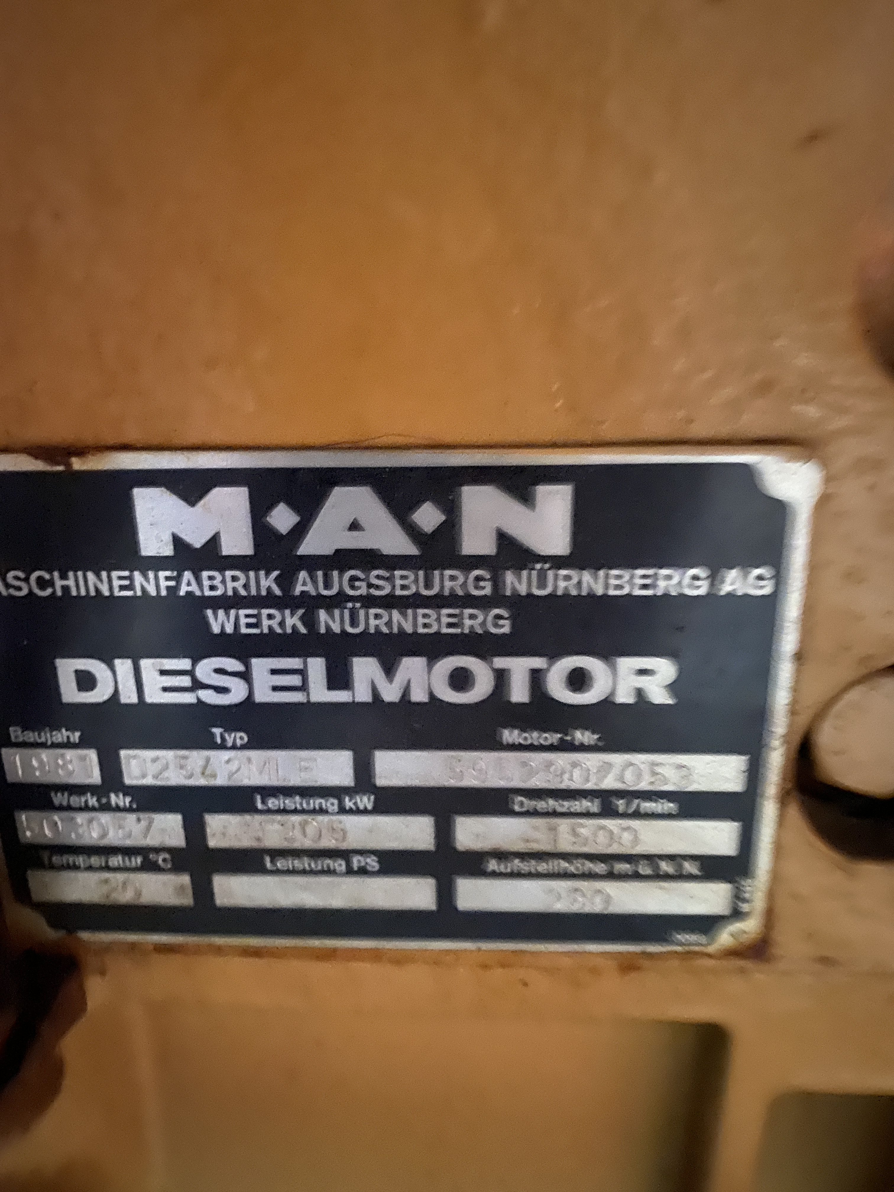 Used 1981 MAN D2542MLE / SIEMENS 330 KVA