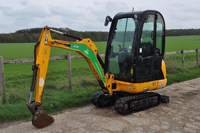 Used 2015 JCB 8016CTS
