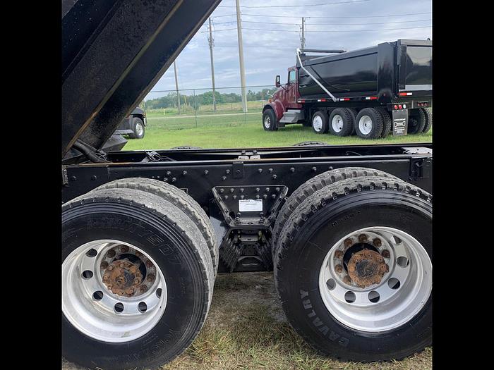 Used 2013 CATERPILLAR CT660