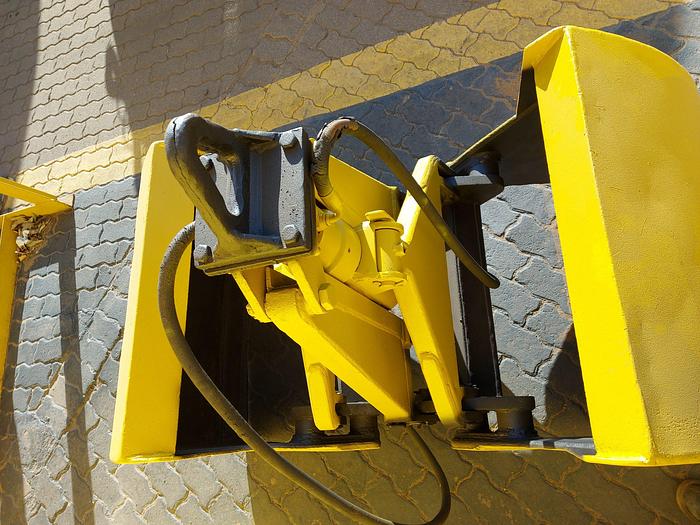 Used Mechanical Clam Shell Grab