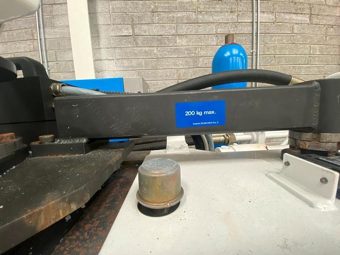 Used 2000 Netstal Synergy S-1750-900 Moulding Machine