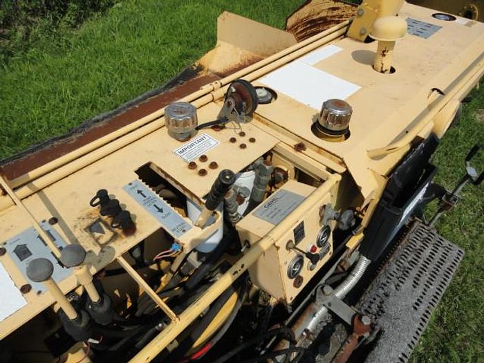 Used GEHL 1694 Paver