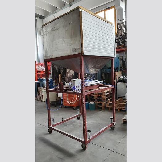 Used Hydraulic press POTVEL with 4 columns