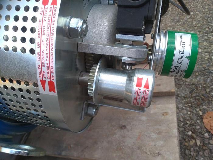 Gebraucht Aufzugsantrieb mit Seilscheibe, Liftmotor, Leo / 240095A, LM Metal Lift