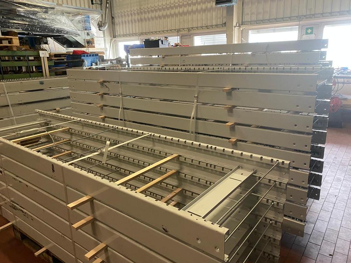 Used AMI Fördertechnik mit Flachriemen Antrieb Rollenbahn 