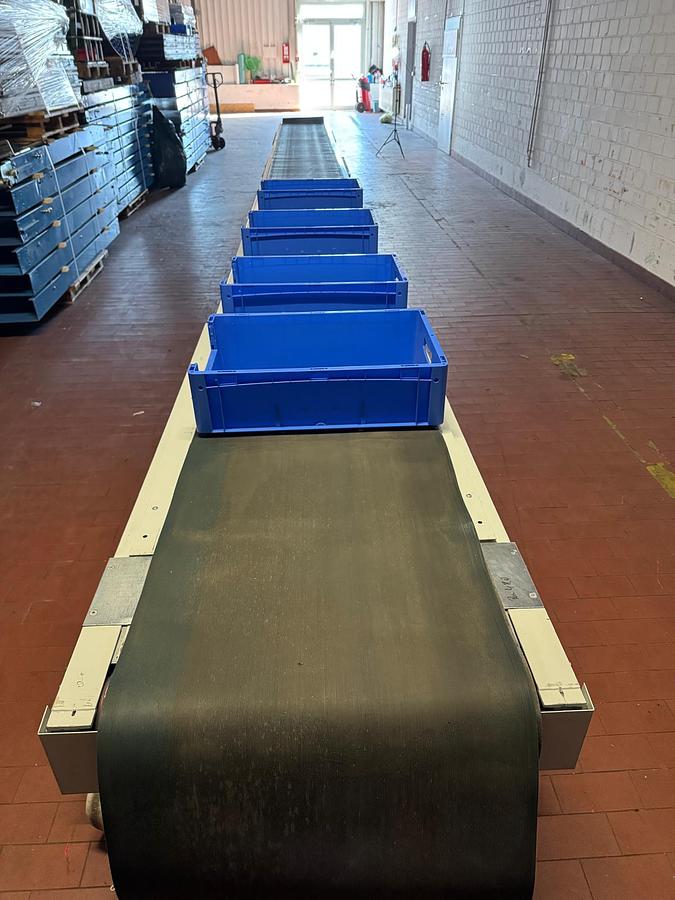 Used 2016 AMI Fördertechnik Gurtbandförderer, Förderband, Gurtband 9,77 m