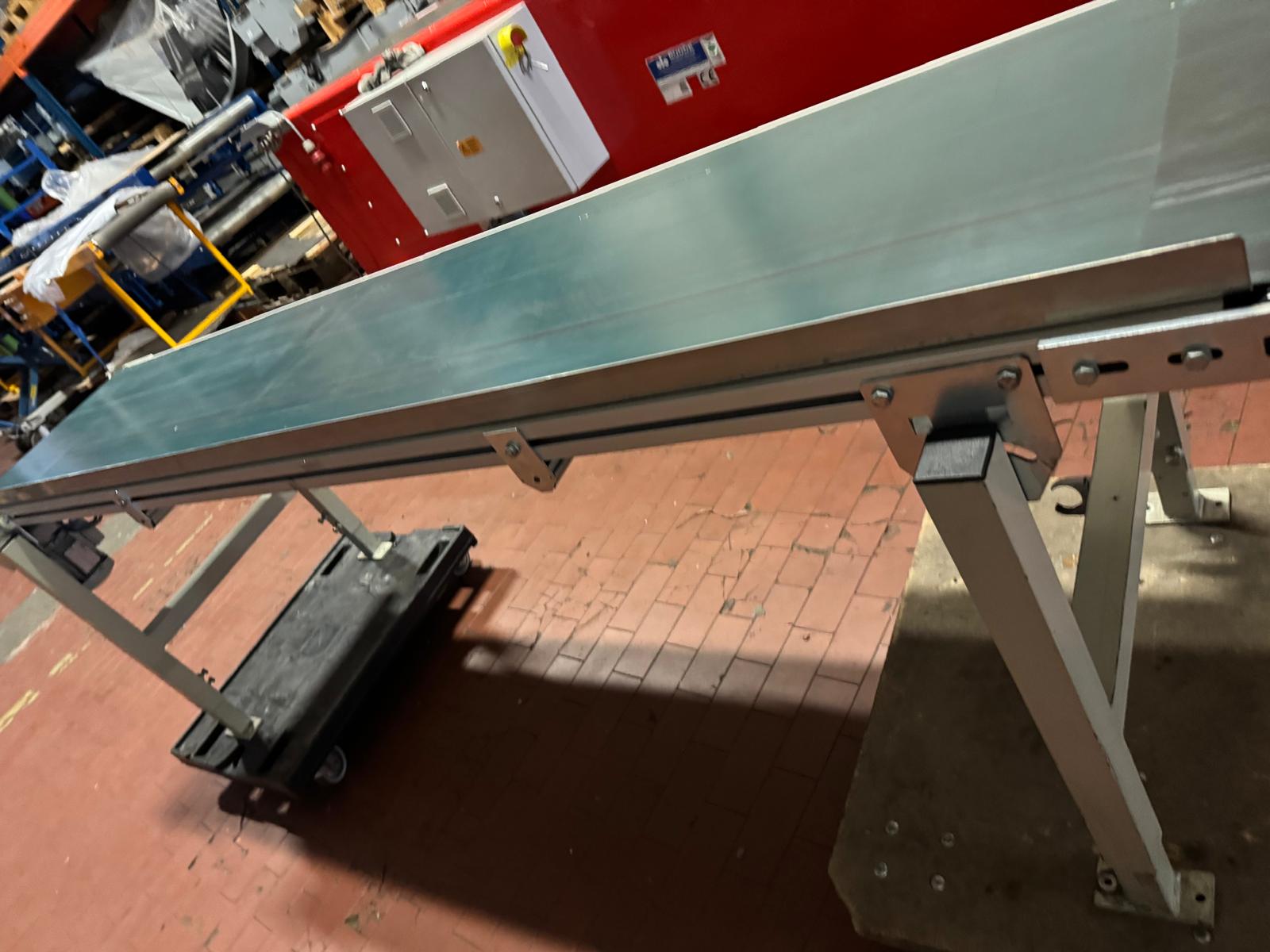Used Schunk Fördertechnik GmbH Gurtbandförderer, Gurtband, Förderband, 2560 mm
