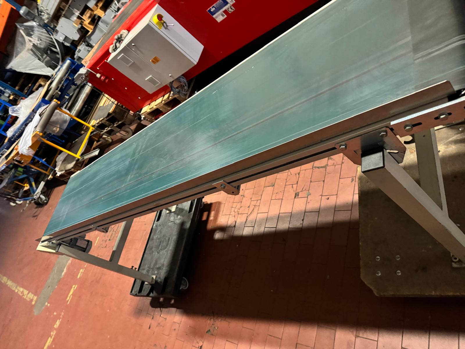 Used Schunk Fördertechnik GmbH Gurtbandförderer, Gurtband, Förderband, 2560 mm