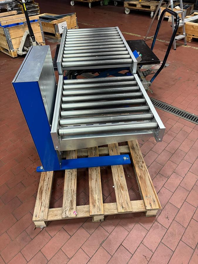 Used 2016 RBS Förderanlagen GmbH pneumatischer Heber inklusive Rollenbahn