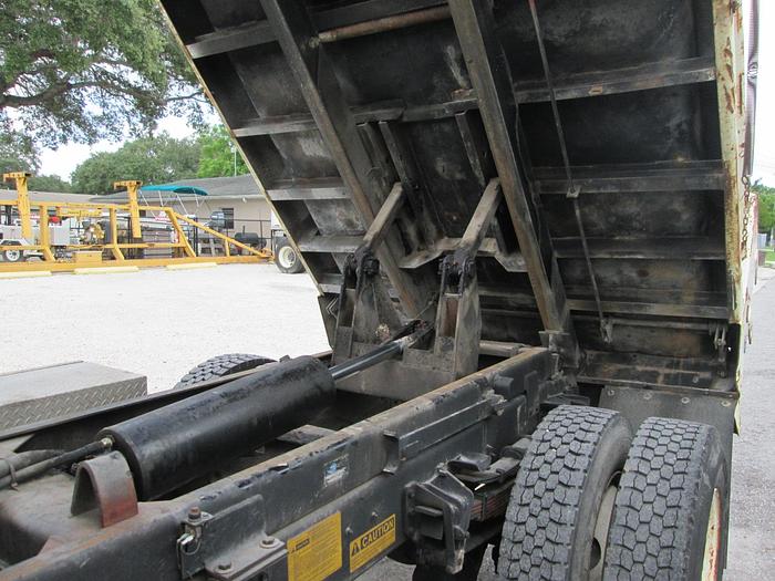 Used 2000 International 4700 Dump Truck