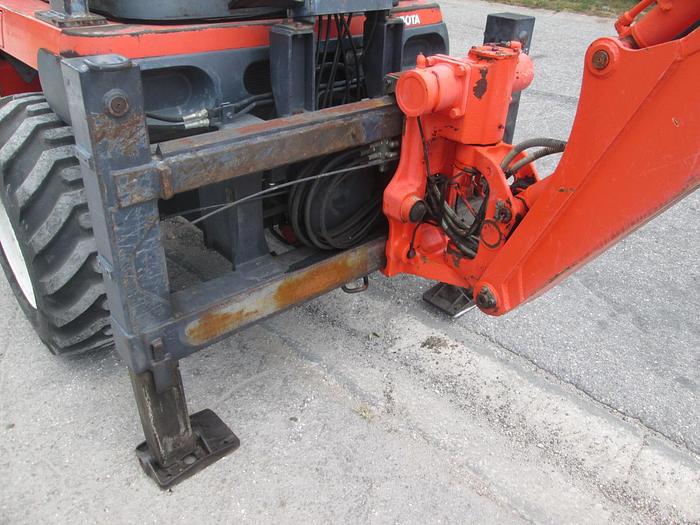 Used Kubota R520S Wheel Loader/Backhoe