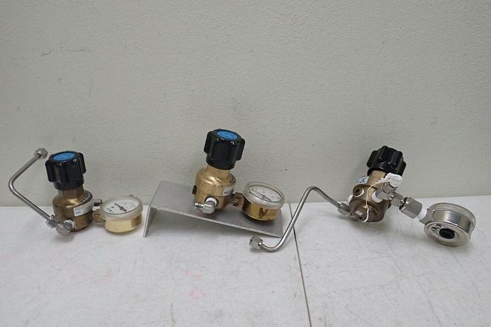 Used Lot of 3 Veriflo IR501B, 43900098 Pressure Regulators w/ USG 100psi 30psi Gauges