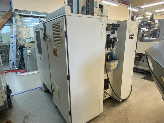 Used 1999 Bridgeport VMC 600/22 Digital Machining Center