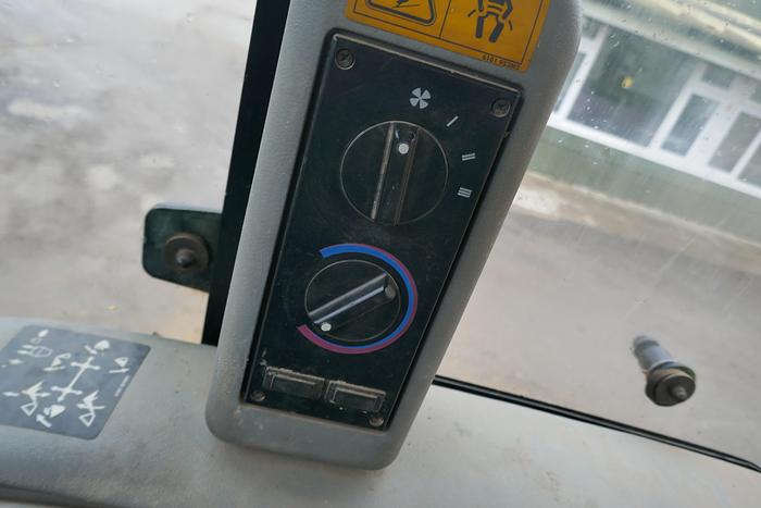 Used 2000 FERMEC 860