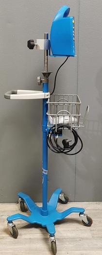 Gebraucht GE DINAMAP ProCare Patientenmonitor auf Trolley SpO2 Pulsrate NIBP