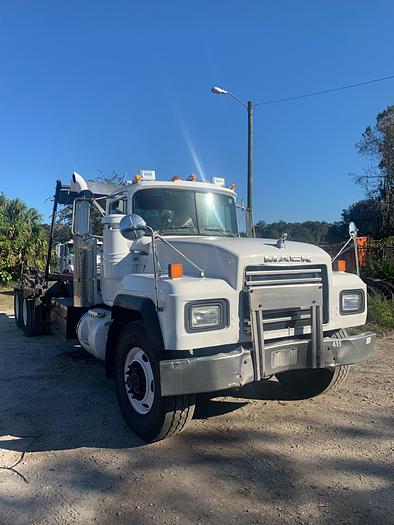 Used 2001 Mack RD 688S Tandem axle Roll oFF 60/tn Galbreth