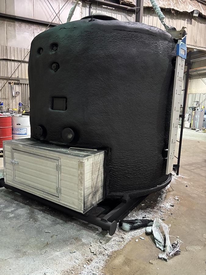 Refurbished 50 BBL Insulated Tank with Enclosure