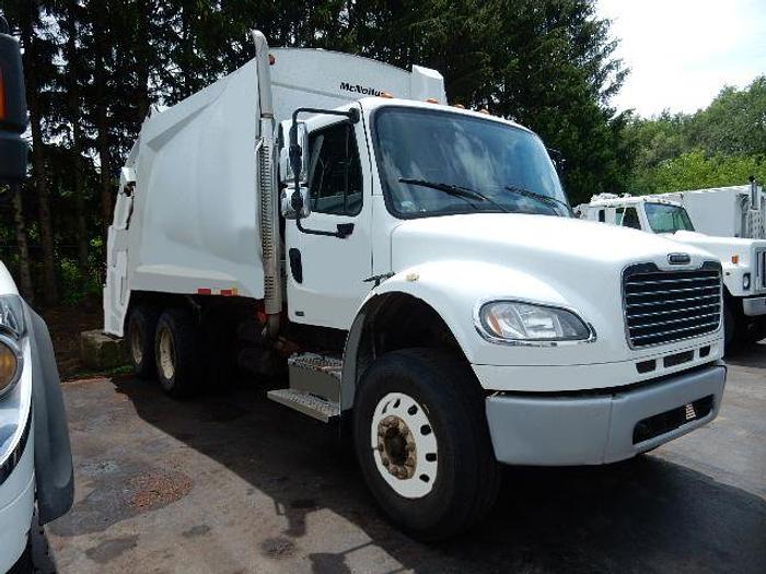 Used 2009 Freightliner M2-106