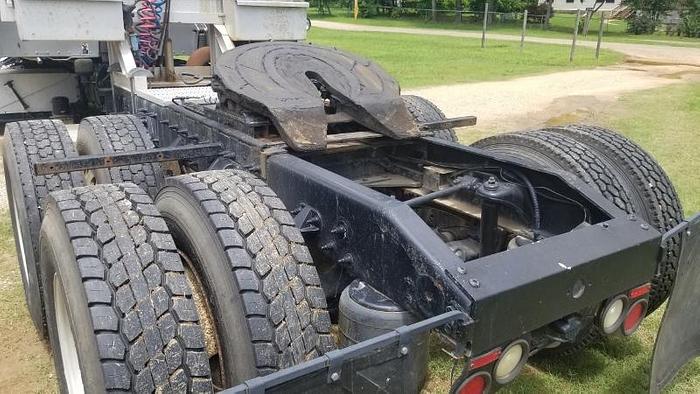 Used 2010 Peterbilt 386