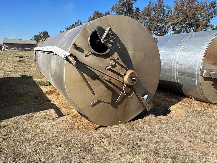 Used Tank, 8,600 Gallon, S/st, Storage Tank, 94" x 24' high #S744776