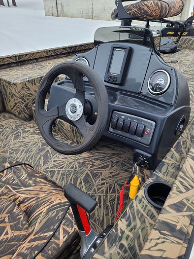 Used 2019 Crestliner VT17