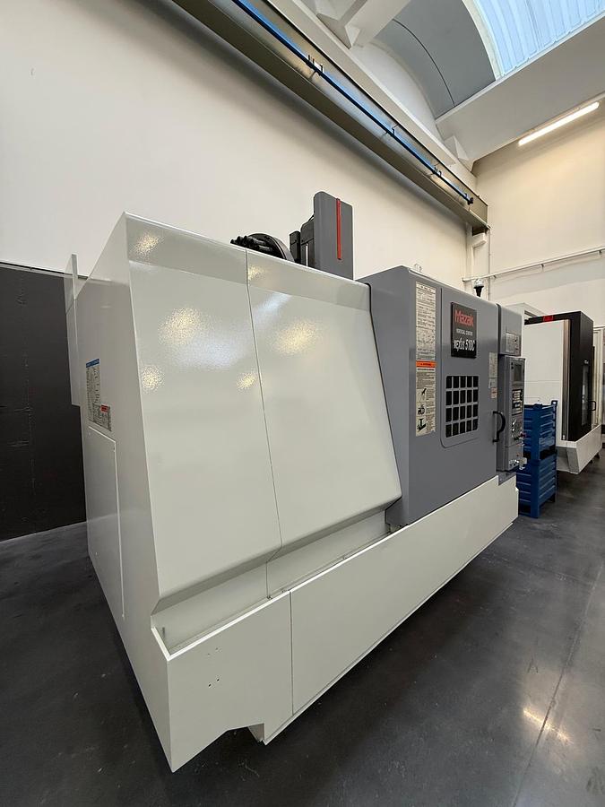 Usato Centro di lavoro verticale usato Mazak VCN 510