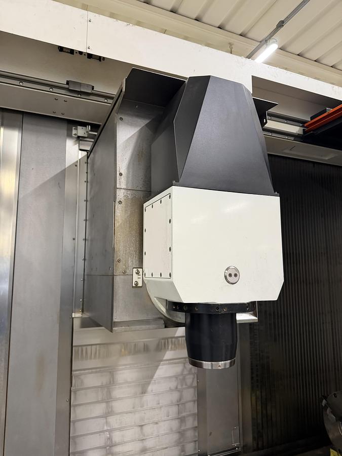 Usato CENTRO DI LAVORO VERTICALE 5 ASSI MAZAK USATO