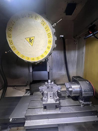 Usato Centro di lavoro verticale Fanuc Mod. Robodrill æ-D21LiB5