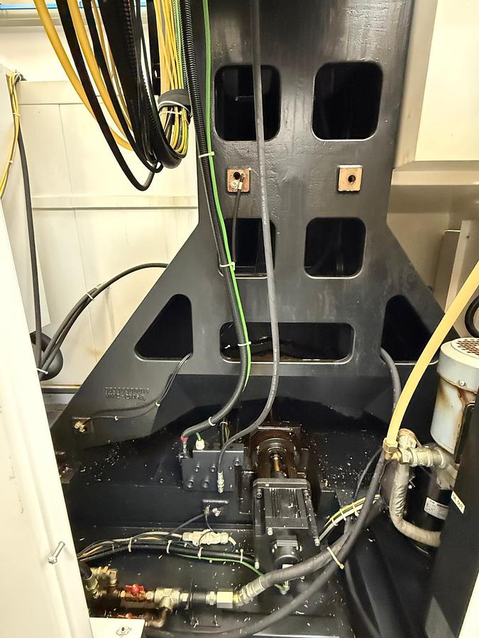 Usato CENTRO DI LAVORO VERTICALE MAZAK USATO VCS 530C