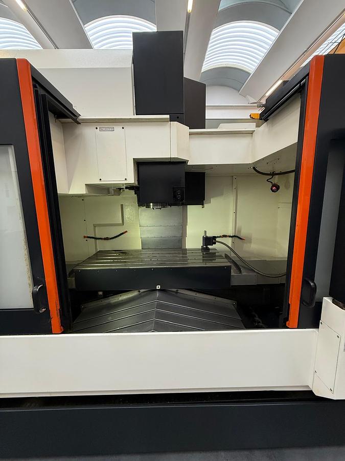 Usato CENTRO DI LAVORO VERTICALE MAZAK USATO VCS 530C