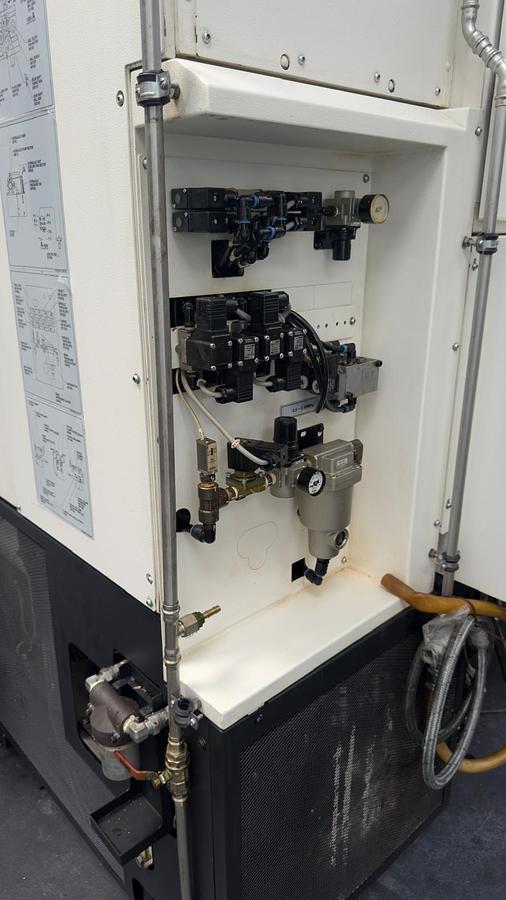 Usato Tornio usato Mazak Multiplex 6200 Y completo di GL 100 a vassoi