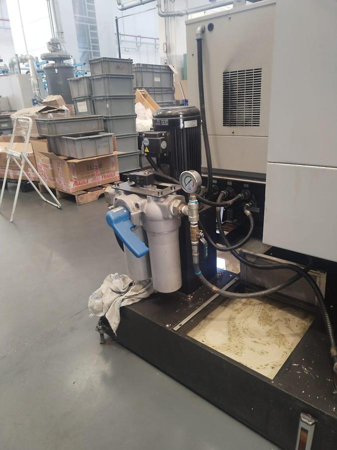 Usato Centro di lavoro verticale usato Mazak VCN 510