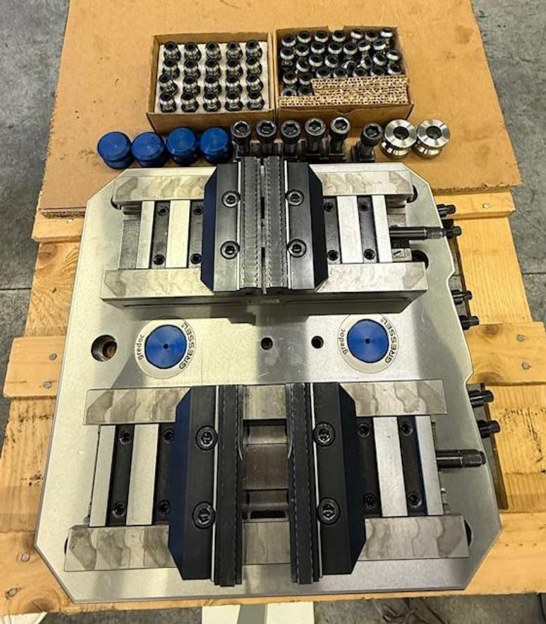 Usato Centro di lavoro a 5 assi Mazak Mod. CV5-500