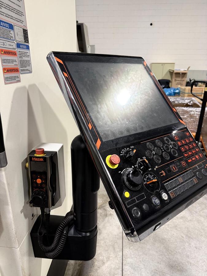 Usato CENTRO DI LAVORO MAZAK USATO VTC 530 