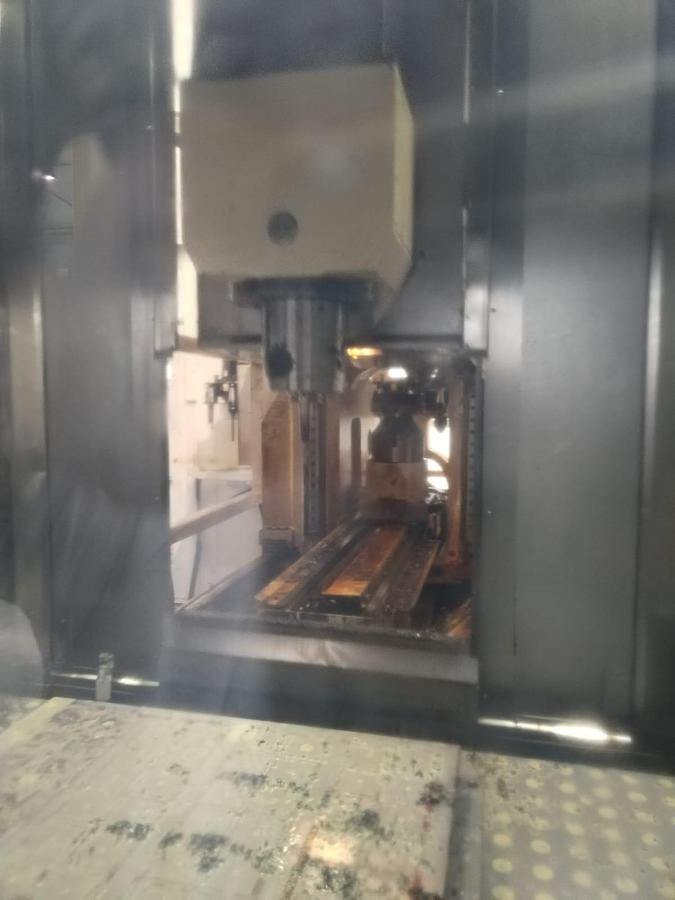 Usato CENTRO DI LAVORO VERTICALE 5 ASSI MAZAK USATO